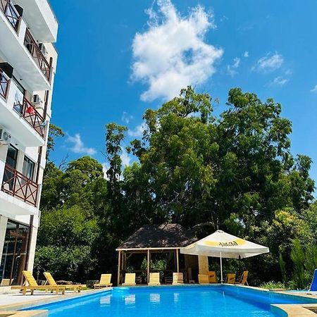 Vita Gardenia Hotel Tskaltubo Exterior foto