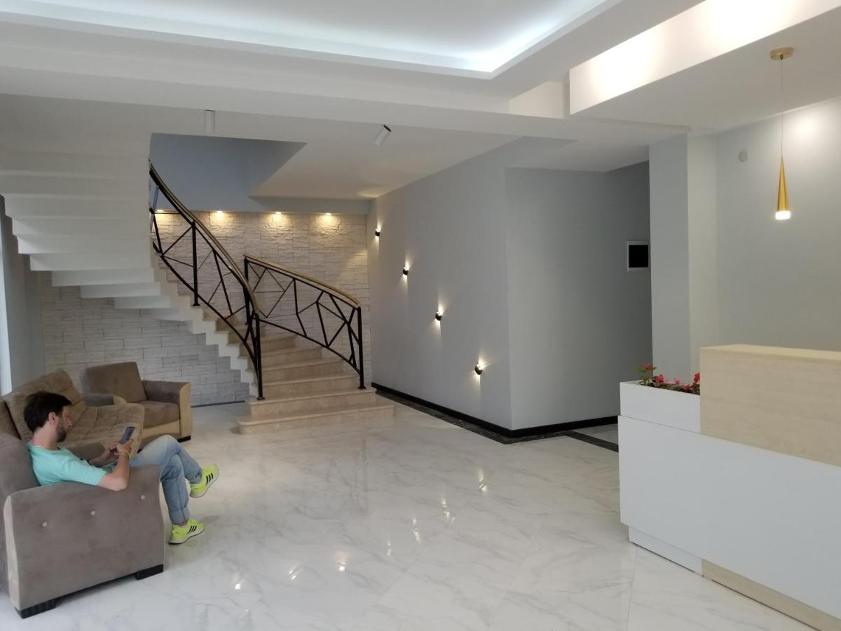 Vita Gardenia Hotel Tskaltubo Exterior foto