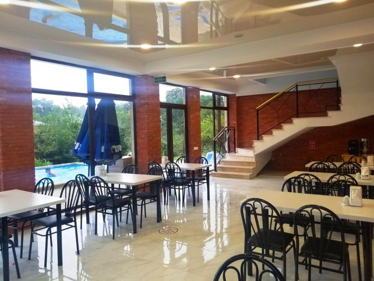 Vita Gardenia Hotel Tskaltubo Exterior foto