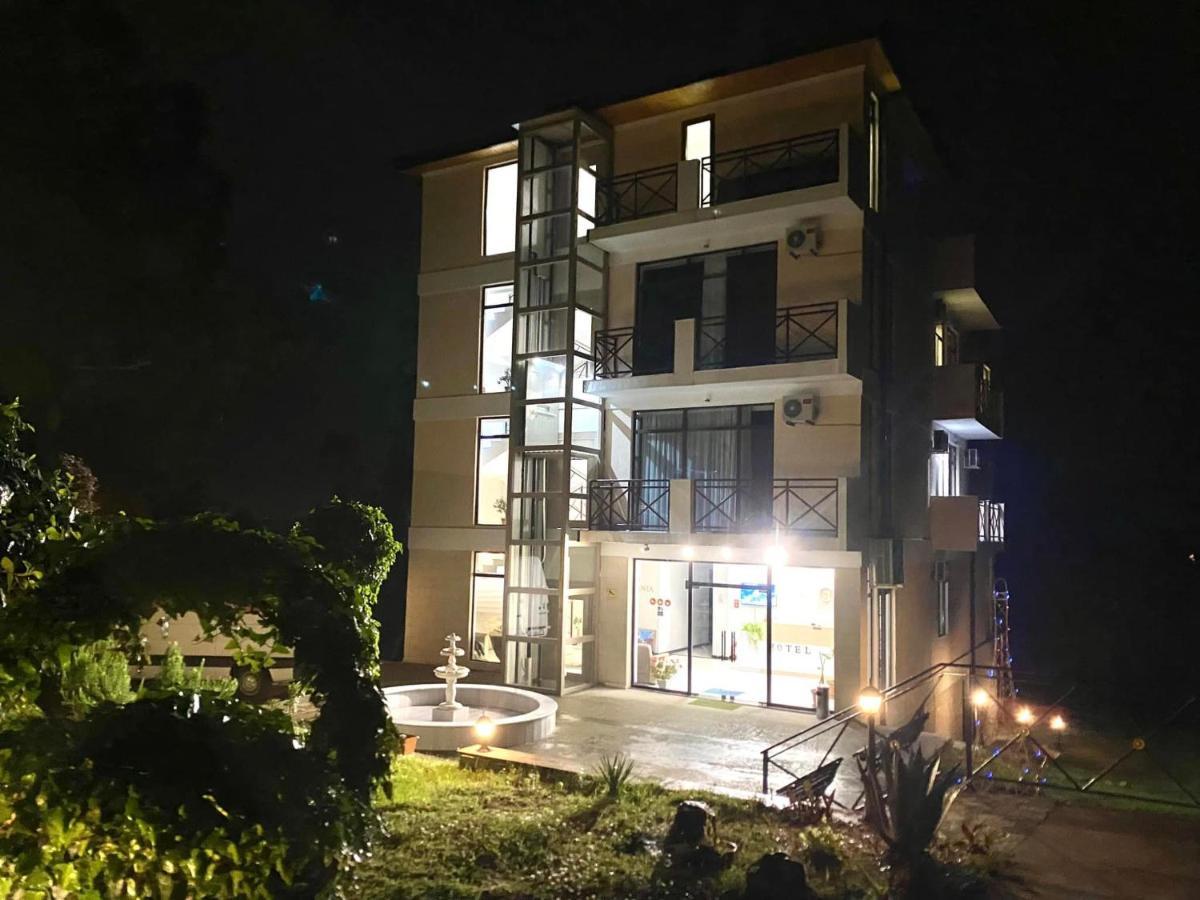 Vita Gardenia Hotel Tskaltubo Exterior foto